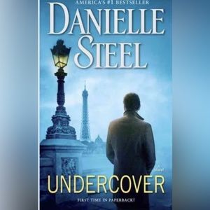 Undercover, Paperback by Danielle Steel
